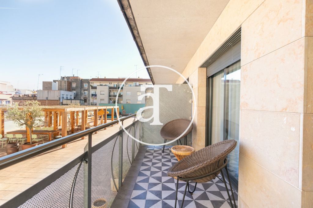 Monthly rental apartment with terrace in Sant Andreu, Barcelona 1