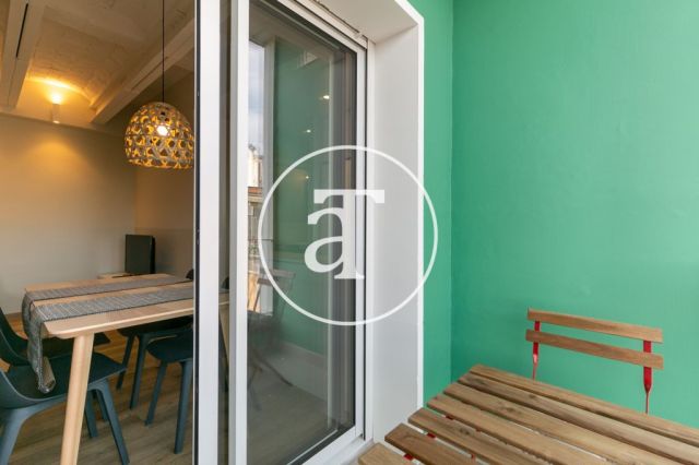 Apartamento de alquiler temporal de 2 habitaciones dobles en Eixample 10