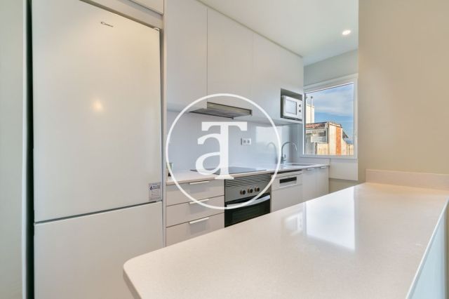 Apartamento de alquiler temporal de 2 habitaciones dobles en Eixample 13