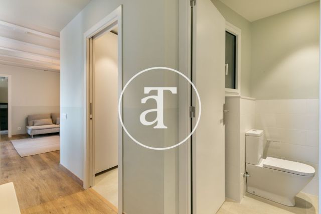 Apartamento de alquiler temporal de 2 habitaciones dobles en Eixample 14