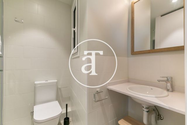 Apartamento de alquiler temporal de 2 habitaciones dobles en Eixample 30