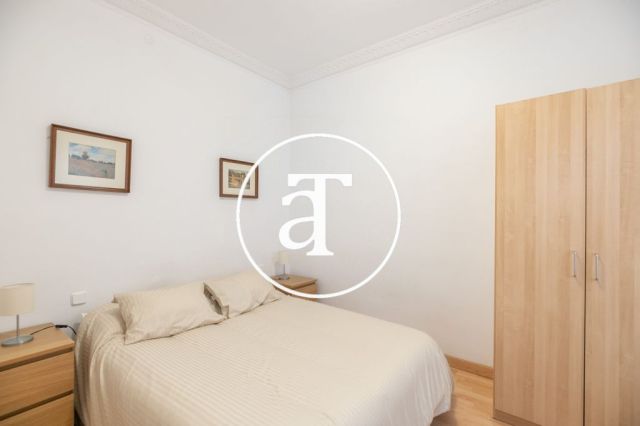 Monthly rental apartment with 2 bedrooms in Gracia 12