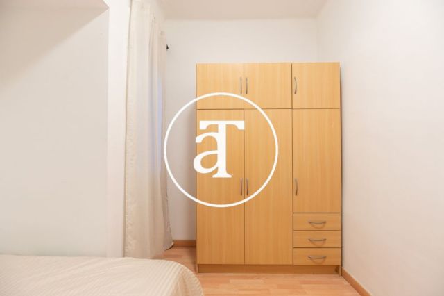 Monthly rental apartment with 2 bedrooms in Gracia 15