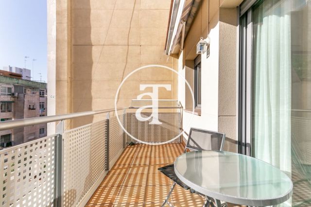 Monthly rental apartment with 2 double bedrooms in Gracia 8