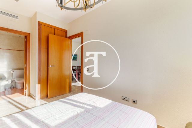 Monthly rental apartment with 2 double bedrooms in Gracia 23
