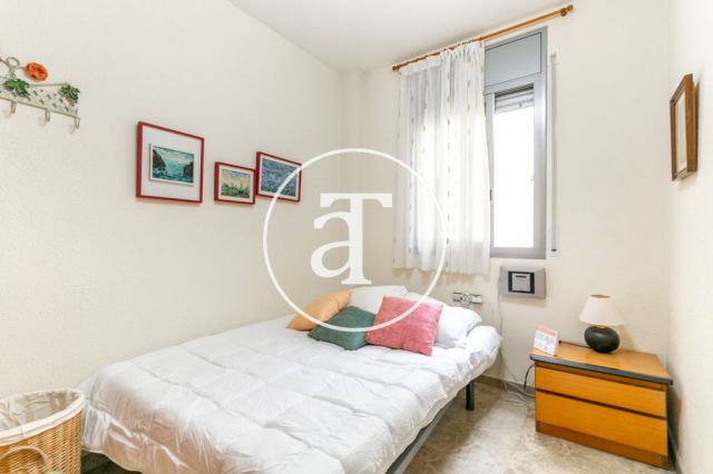 Monthly rental apartment with 2 double bedrooms in Gracia 25