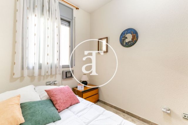 Monthly rental apartment with 2 double bedrooms in Gracia 27