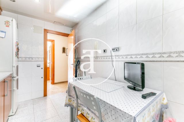Monthly rental apartment with 2 double bedrooms in Gracia 16