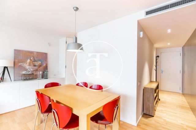 Monthly rental apartment with outdoor terrace steps from Parque Güell 7