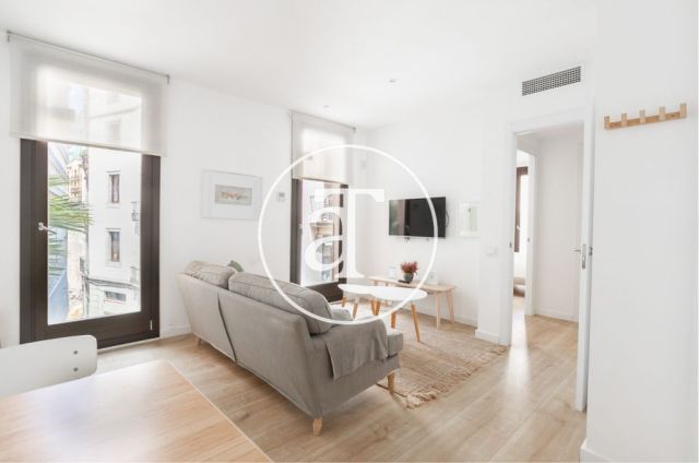 Apartamento de alquiler temporal con 2 habitaciones en barrio El Born 7