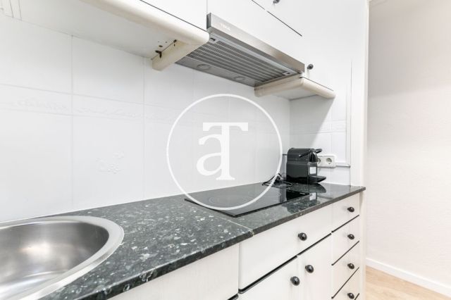 Piso de alquiler temporal de 2 habitaciones dobles en Poblenou 14