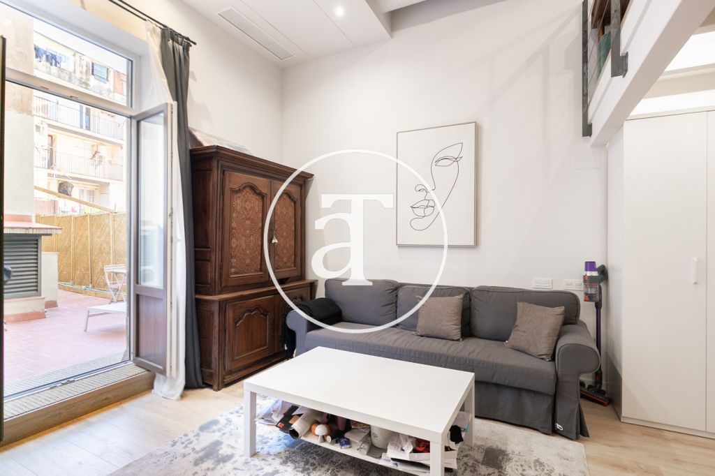 Monthly rental apartment with private terrace in central area of Barcelona 2