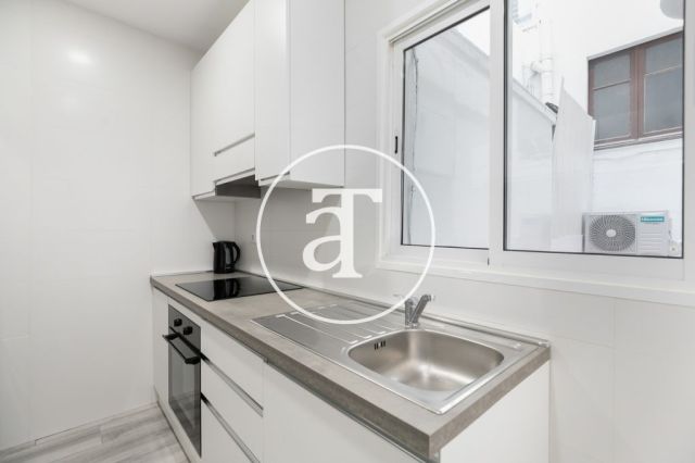 Monthly rental apartment with 3-bedrooms in L'Hospitalet de Llobregat 8