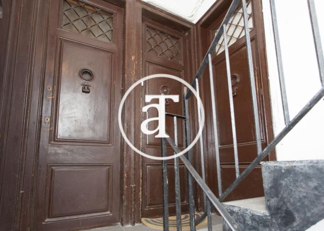 Monthly rental apartment with 1 bedroom apartment in Llibertat street in Barcelona 19