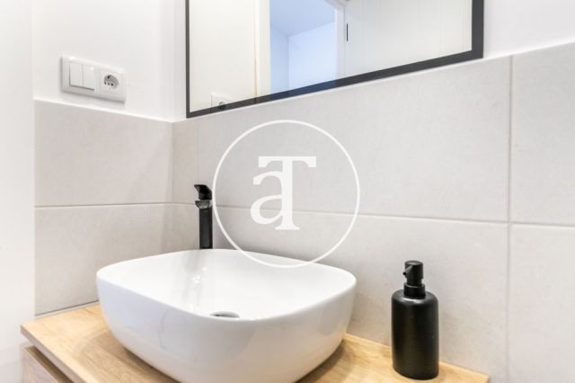 Monthly rental penthouse with 2 bedroom and terrace in Gracia 41