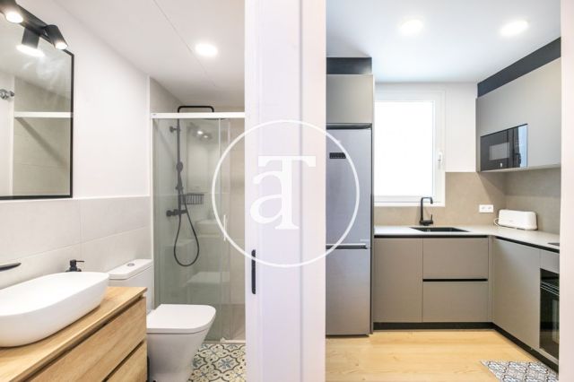 Monthly rental penthouse with 2 bedroom and terrace in Gracia 30