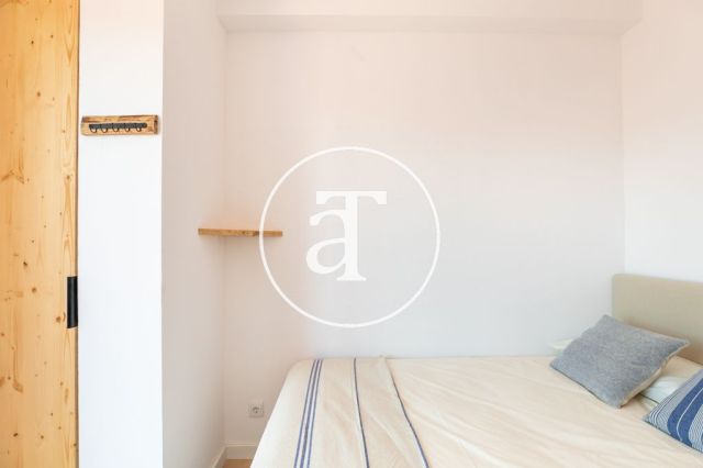 Monthly rental penthouse with 2 bedroom and terrace in Gracia 34