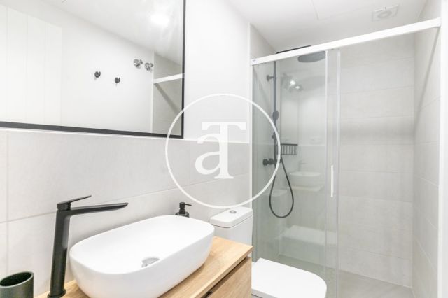 Monthly rental penthouse with 2 bedroom and terrace in Gracia 40