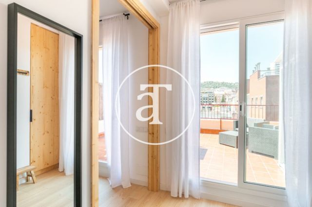 Monthly rental penthouse with 2 bedroom and terrace in Gracia 35
