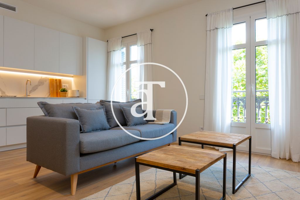 Monthly rental apartment with 2 bedrooms in Eixample Dreta 2