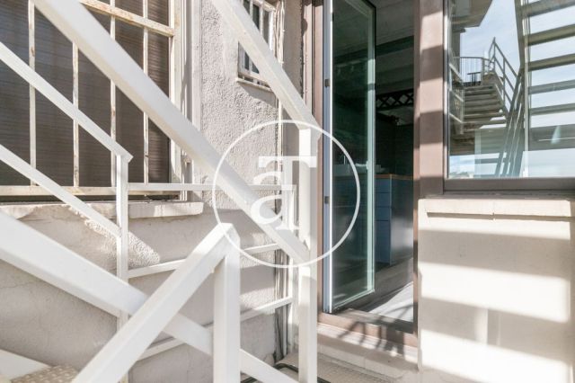 Designer furnished apartment steps from Plaza Catalunya 31