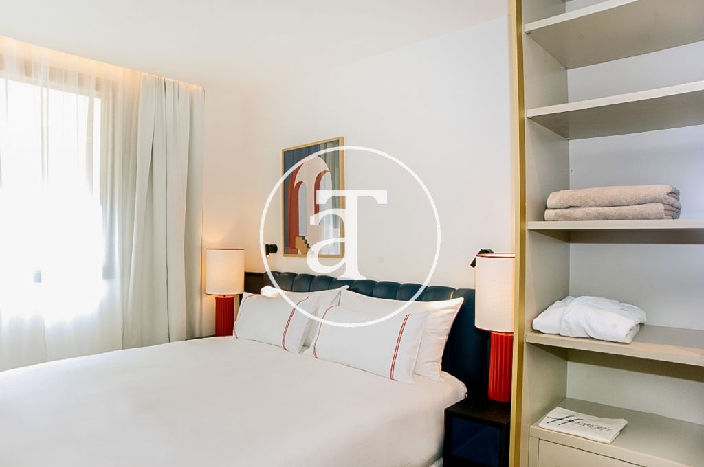 Piso de obra nueva, de alquiler temporal con 2 habitaciones en privilegiada zona de Barcelona 5