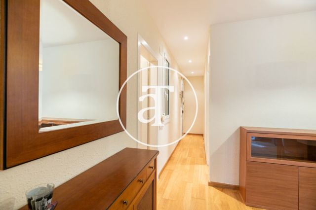 Monthly rental apartment steps away from Paseo Sant Joan 10