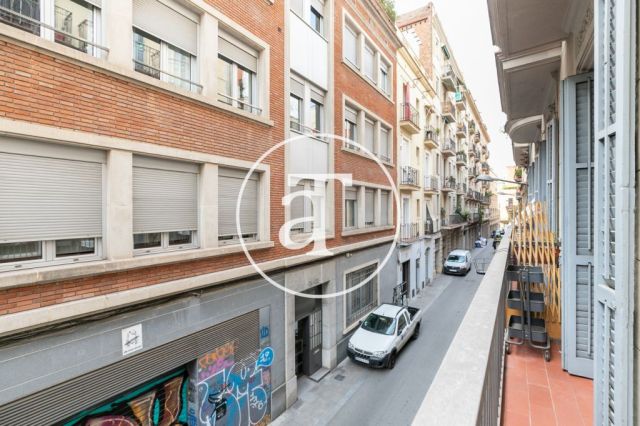 Monthly rental apartment steps away from Paseo Sant Joan 13