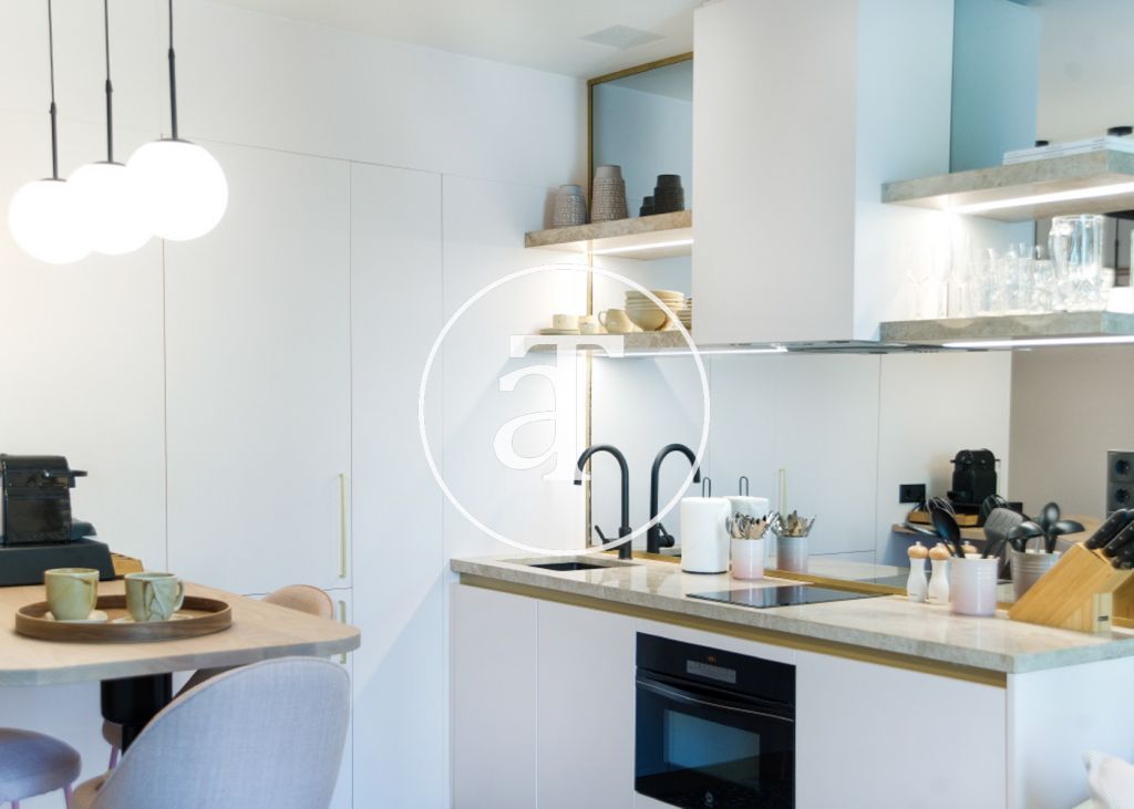 Piso de estreno de alquiler temporal de 2 habitaciones y terraza en Eixample Dreta 2