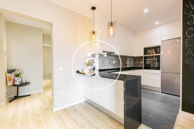 Monthly rental apartment with 2 bedrooms and terrace in Les Corts 13