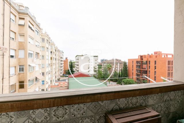 Monthly rental apartment with 2 bedrooms and terrace in Les Corts 12