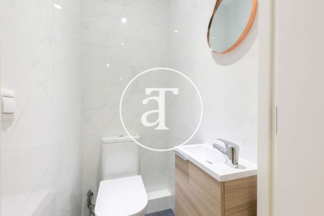 Monthly rental apartment with 2 bedrooms and terrace in Les Corts 25