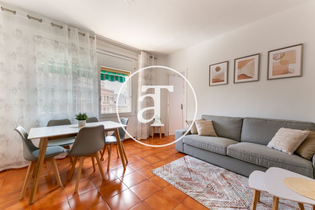 Monthly rental apartment with 3 bedrooms in Guinardó