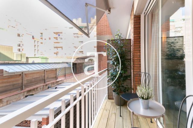 Location temporaire d'un appartement avec 3 chambres doubles à Eixample Dreta 5