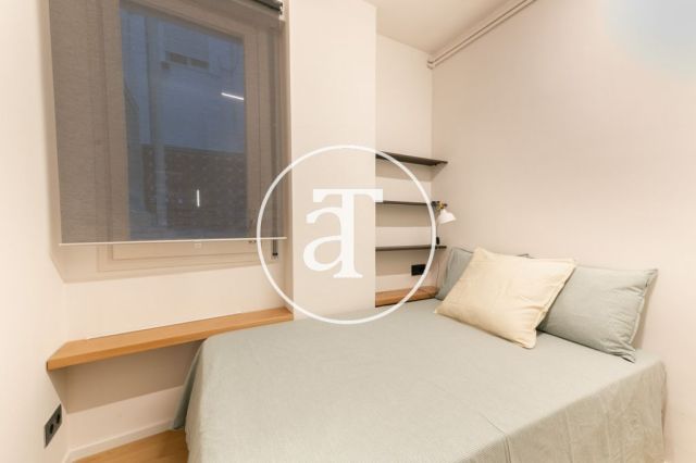 Location temporaire d'un appartement avec 3 chambres doubles à Eixample Dreta 20