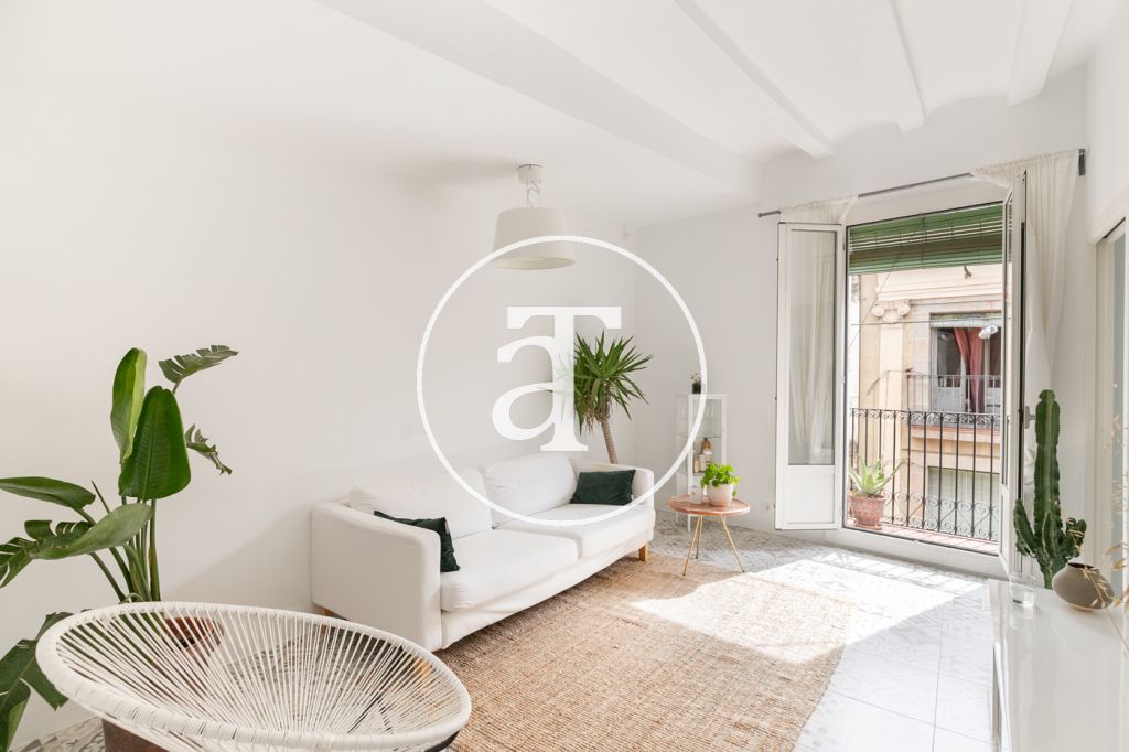 Monthly rental apartment with  bedroom in central area of Barcelona