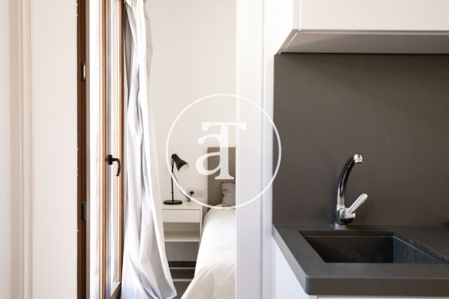 Monthly rental apartment with one bedroom and terrace in La Barceloneta 13
