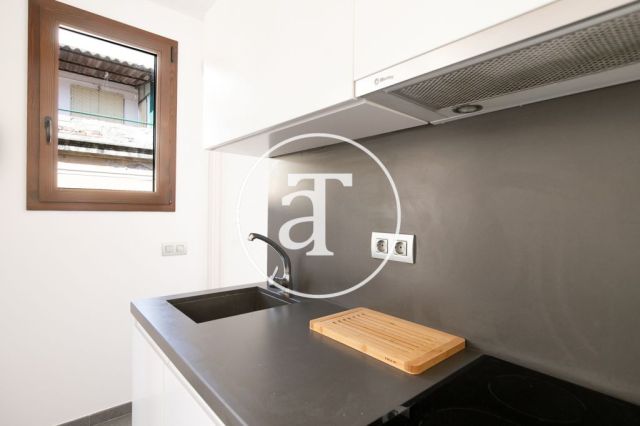 Monthly rental apartment with one bedroom and terrace in La Barceloneta 14