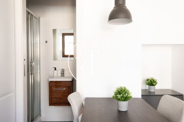 Monthly rental apartment with one bedroom and terrace in La Barceloneta 17