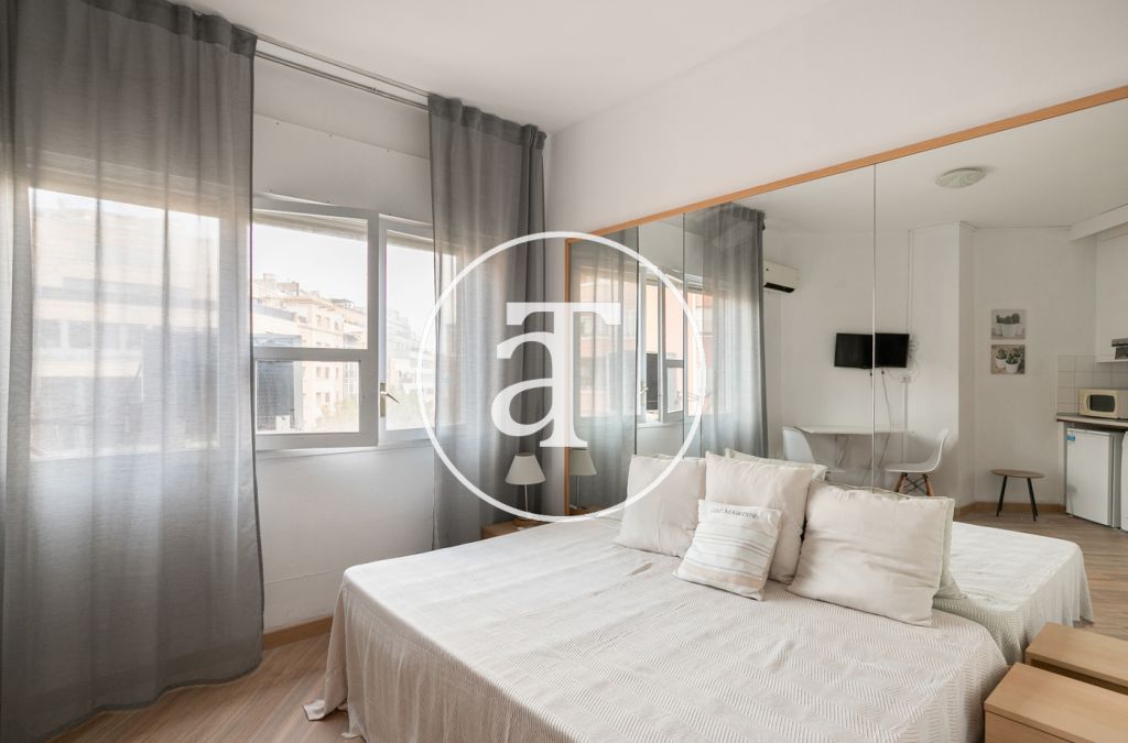 Monthly rental studio close to Sants Station 1