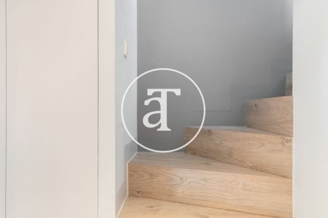 Appartement  de 3 chambres à louer temporairement avec 2 terrasses à El Clot 25