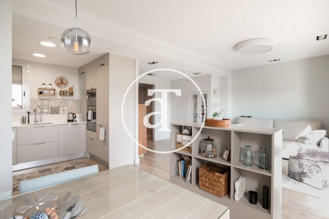 Appartement  de 3 chambres à louer temporairement avec 2 terrasses à El Clot 12