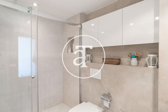 Appartement  de 3 chambres à louer temporairement avec 2 terrasses à El Clot 42