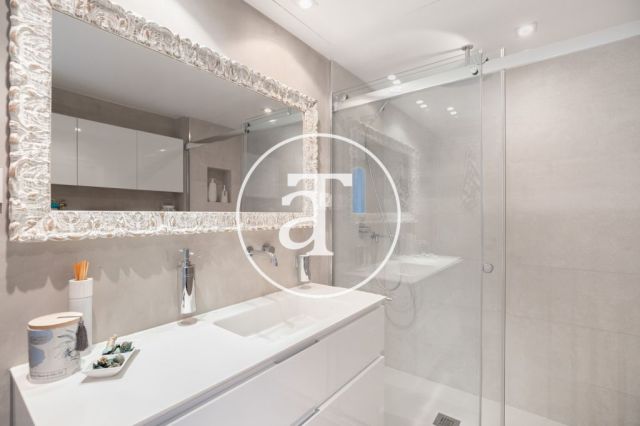 Appartement  de 3 chambres à louer temporairement avec 2 terrasses à El Clot 41