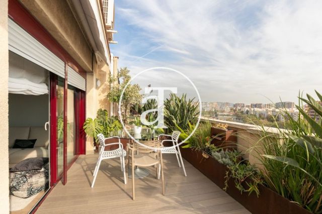 Appartement  de 3 chambres à louer temporairement avec 2 terrasses à El Clot 1