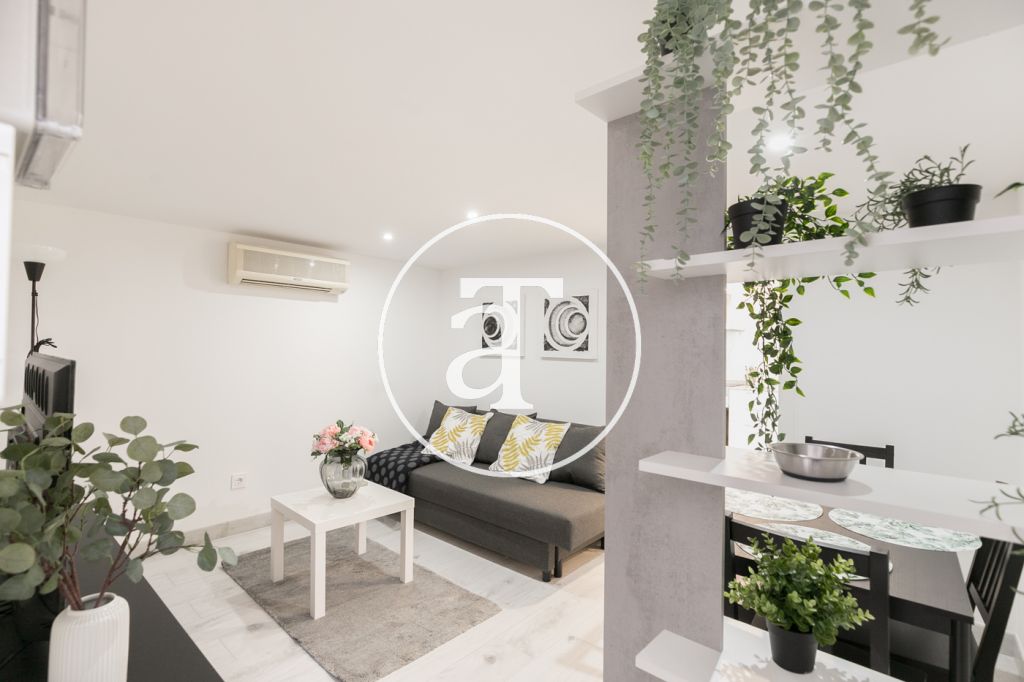 Monthly rental duplex with 2 bedroom in Eixample Esquerra 1