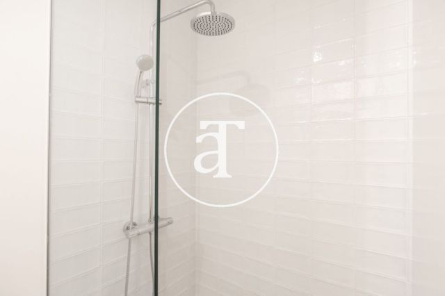 Appartement spacieux, meublé et rénové dans l'Eixample Esquerra 28