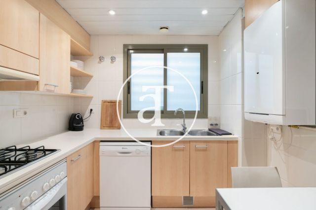 Monthly rental apartment with 3 bedroom and terrace close to Sant Antoni market 19