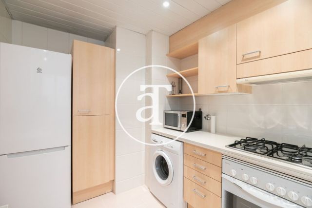 Monthly rental apartment with 3 bedroom and terrace close to Sant Antoni market 20