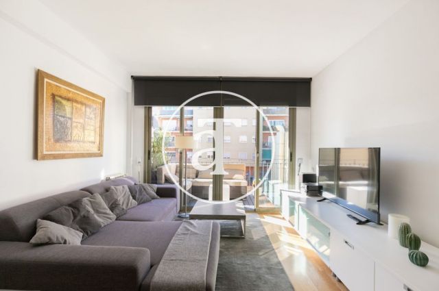 Monthly rental apartment with 3 bedroom and terrace close to Sant Antoni market 3